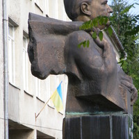 Thumbnail r046.jpg 