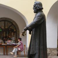 Thumbnail r107.jpg 