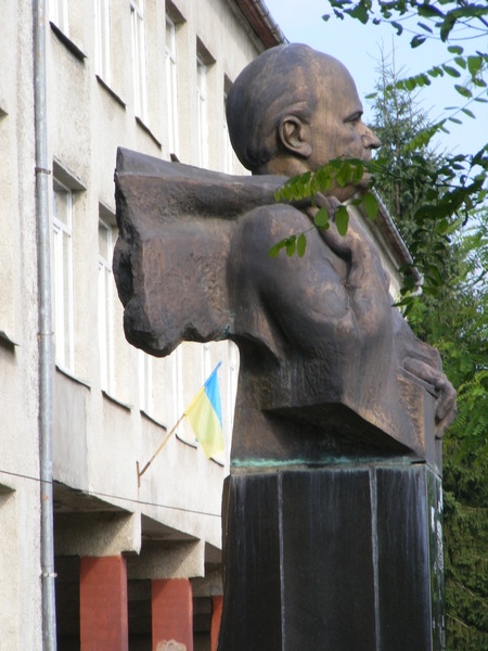r046.jpg 