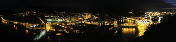 Pěkné místo nad řekou, nocleh a časné vstávání (Ústí nad Labem).